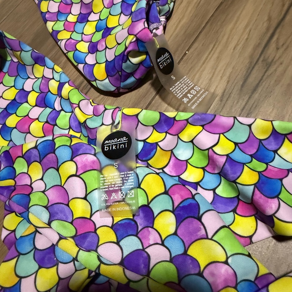 Moana Bikini Multicolor Mermaid Scale Bikini - Picture 2 of 3